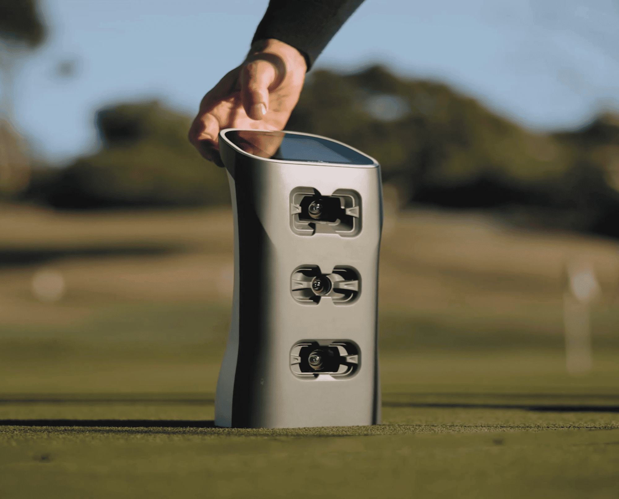 Golf Rackte Elevating Your Golf Game With the Portable Golf Tracker